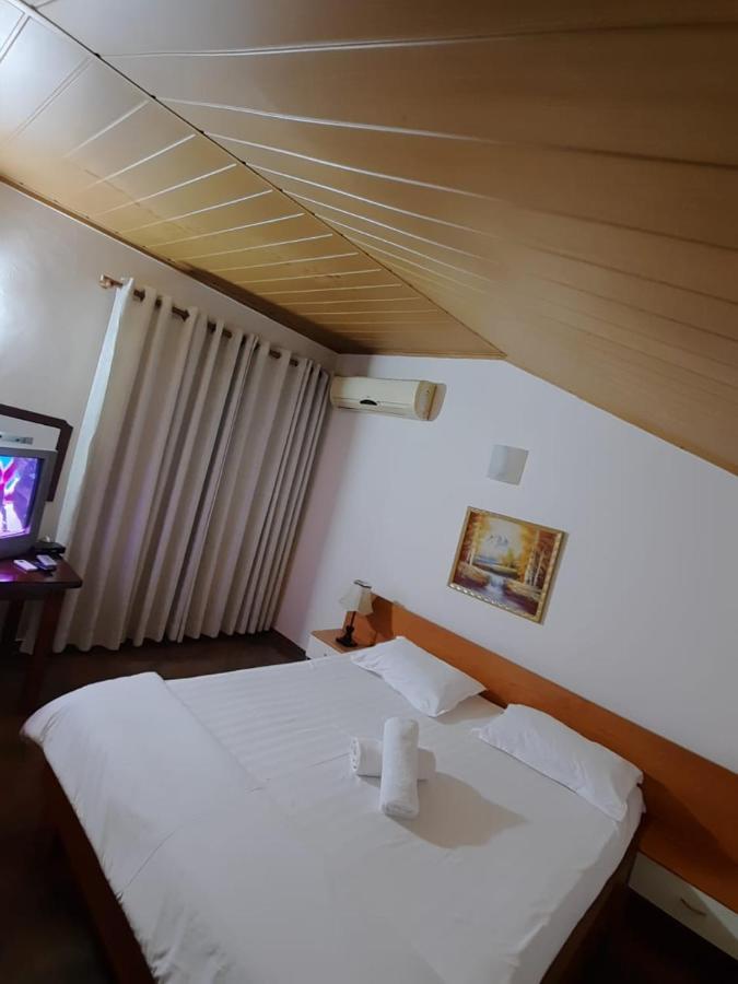 Vila 57 Hotel Тирана Екстериор снимка