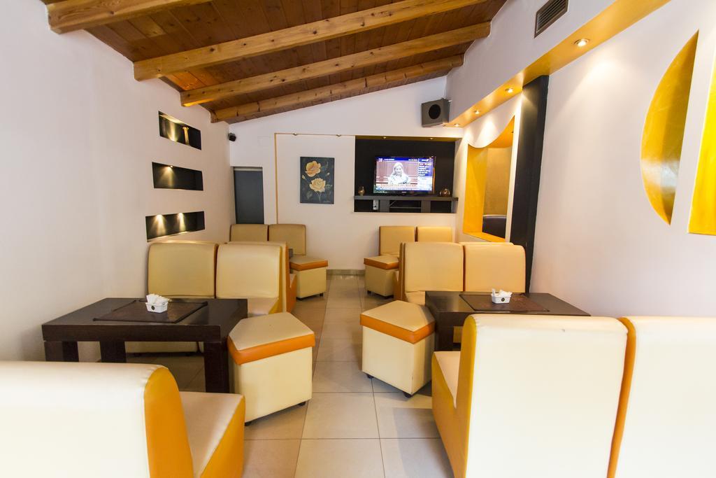 Vila 57 Hotel Тирана Екстериор снимка
