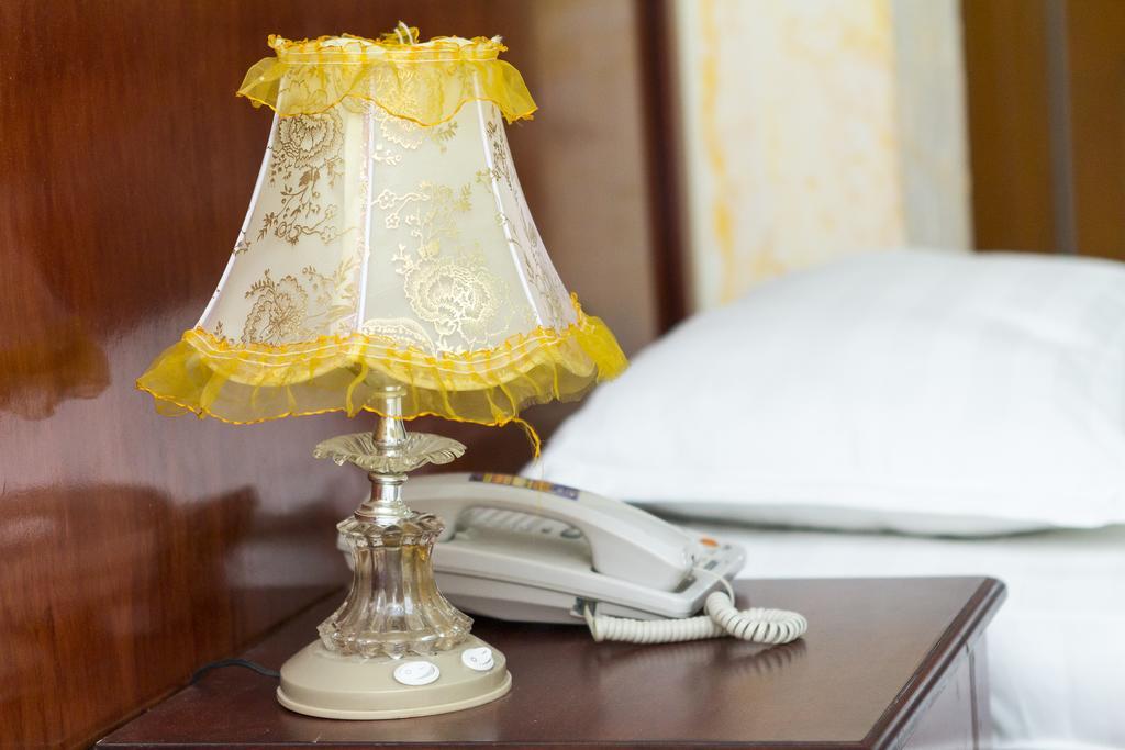 Vila 57 Hotel Тирана Стая снимка