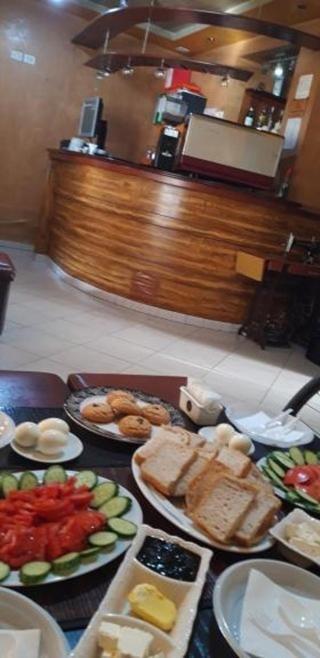 Vila 57 Hotel Тирана Екстериор снимка